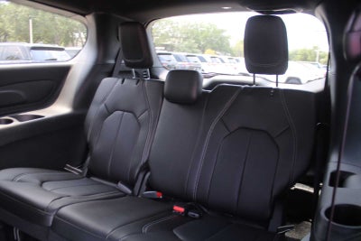 2027 Chrysler Pacifica LX