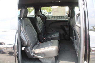 2027 Chrysler Pacifica LX