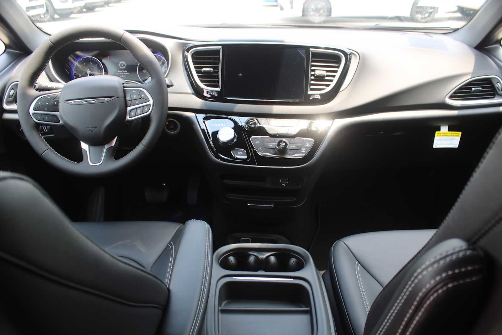 2027 Chrysler Pacifica LX