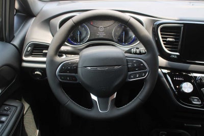 2027 Chrysler Pacifica LX