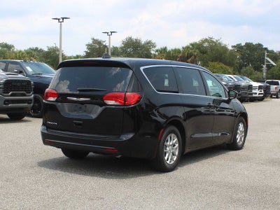 2027 Chrysler Pacifica LX