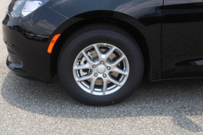 2027 Chrysler Pacifica LX