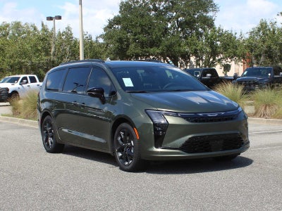 2027 Chrysler Pacifica Limited