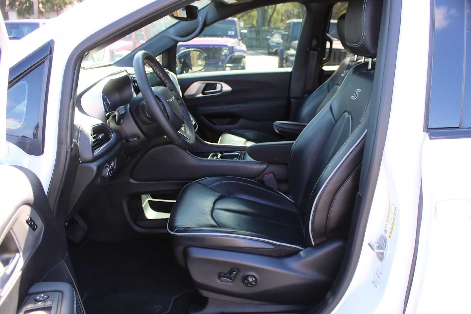 2024 Chrysler Pacifica Limited
