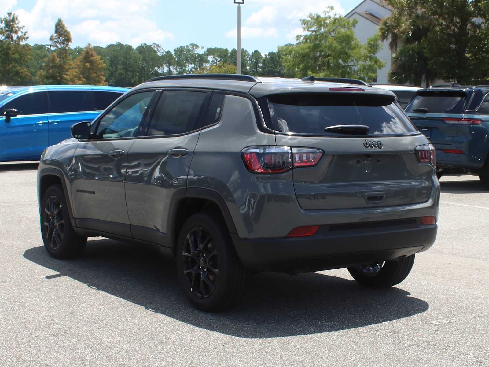 2026 Jeep Compass Latitude Altitude