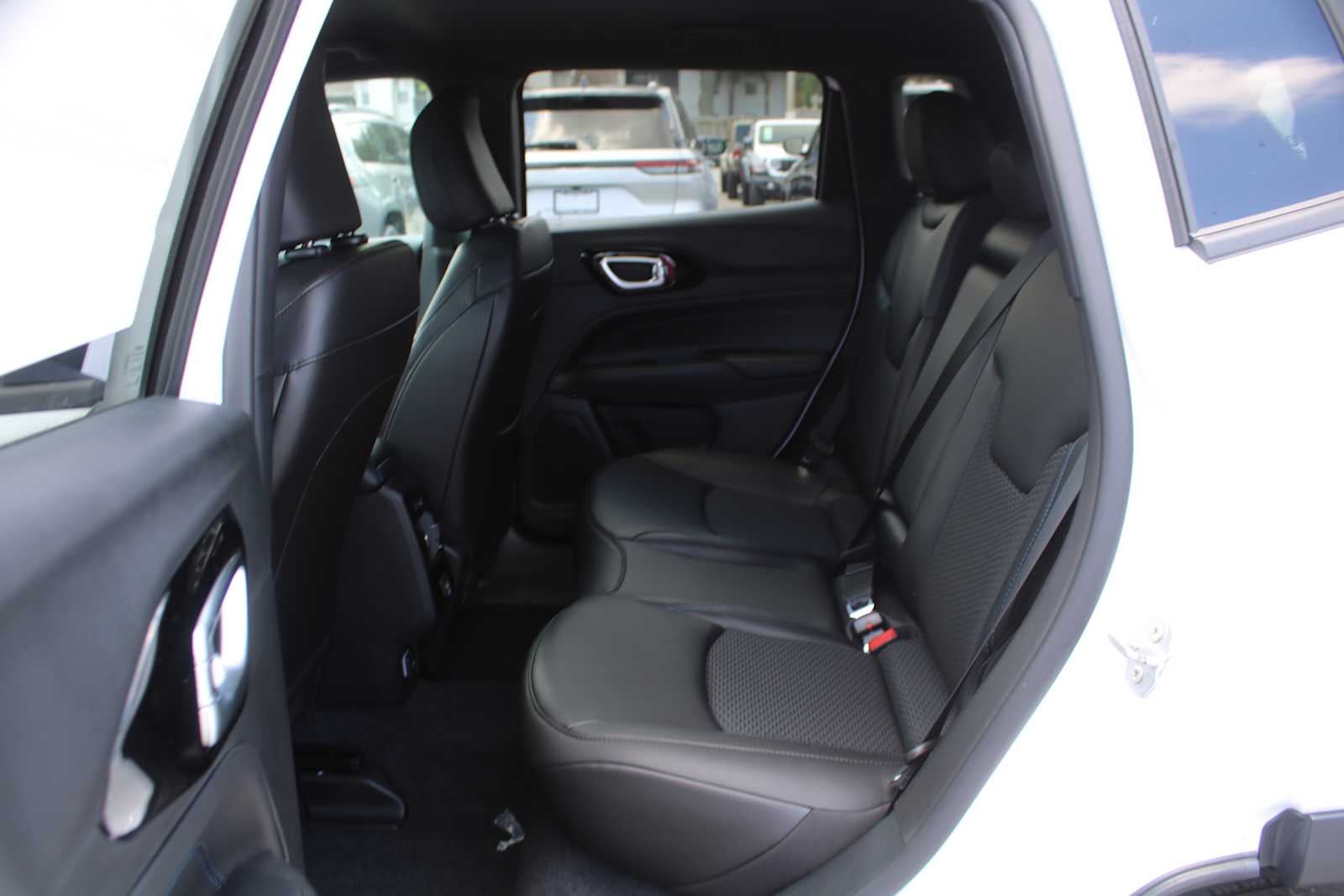 2026 Jeep Compass Latitude Altitude