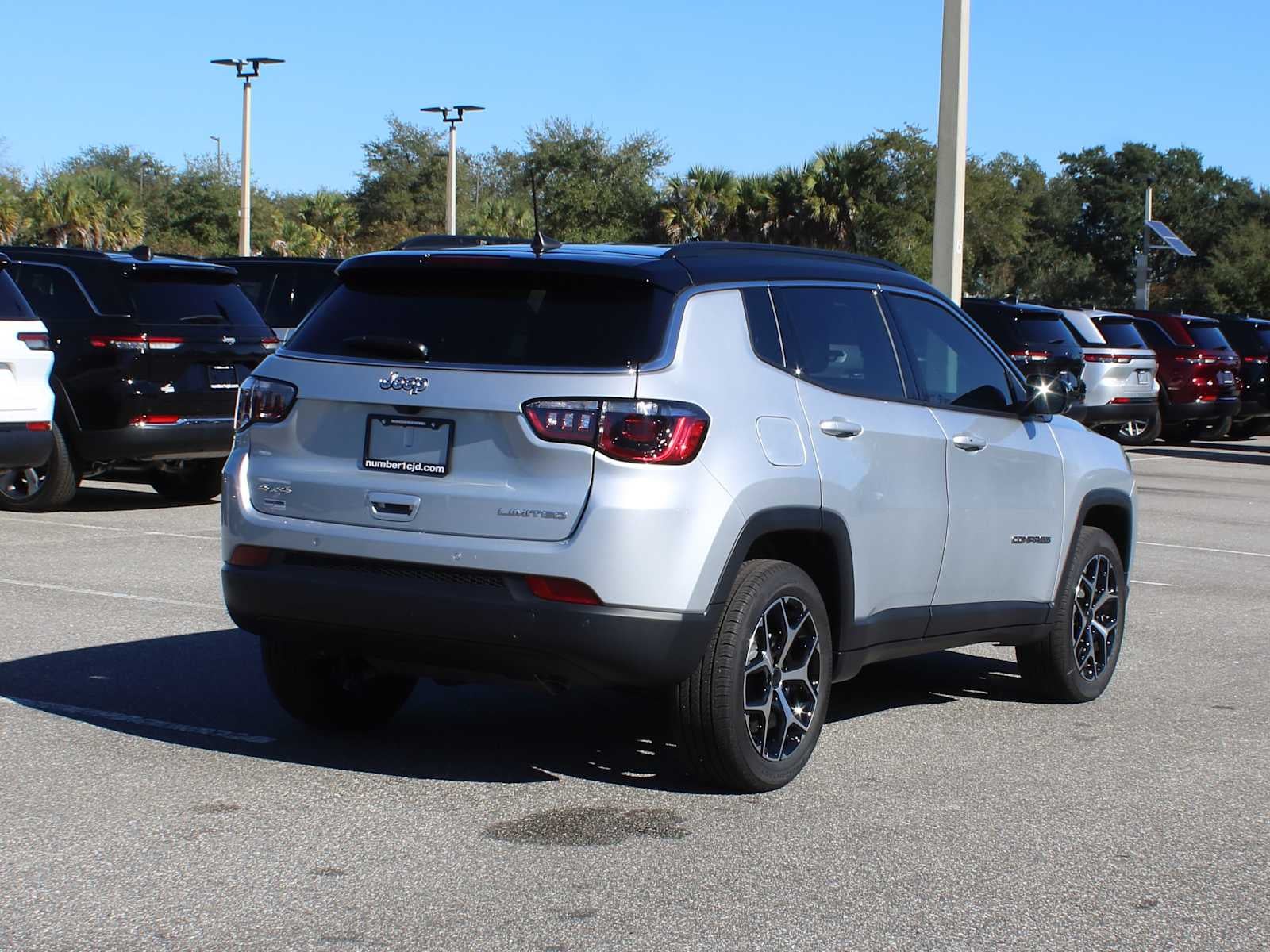 2026 Jeep Compass COMPASS LIMITED 4X4