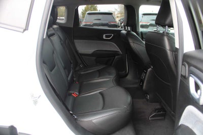 2022 Jeep Compass Latitude Lux 4x4