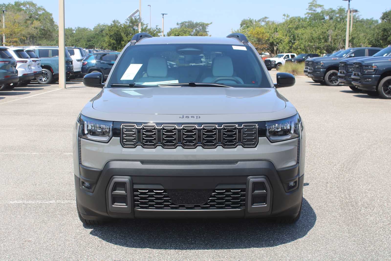 2026 Jeep Cherokee Laredo