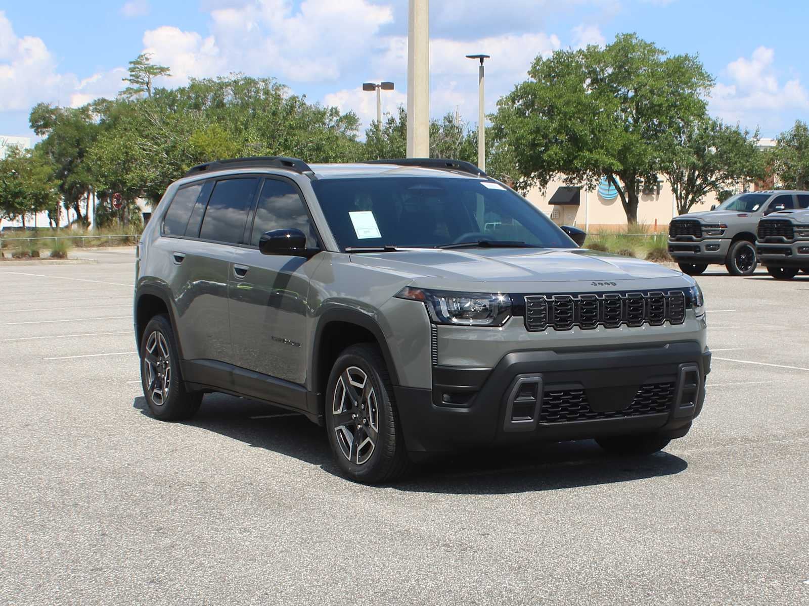 2026 Jeep Cherokee Laredo HEV 4X4's photo
