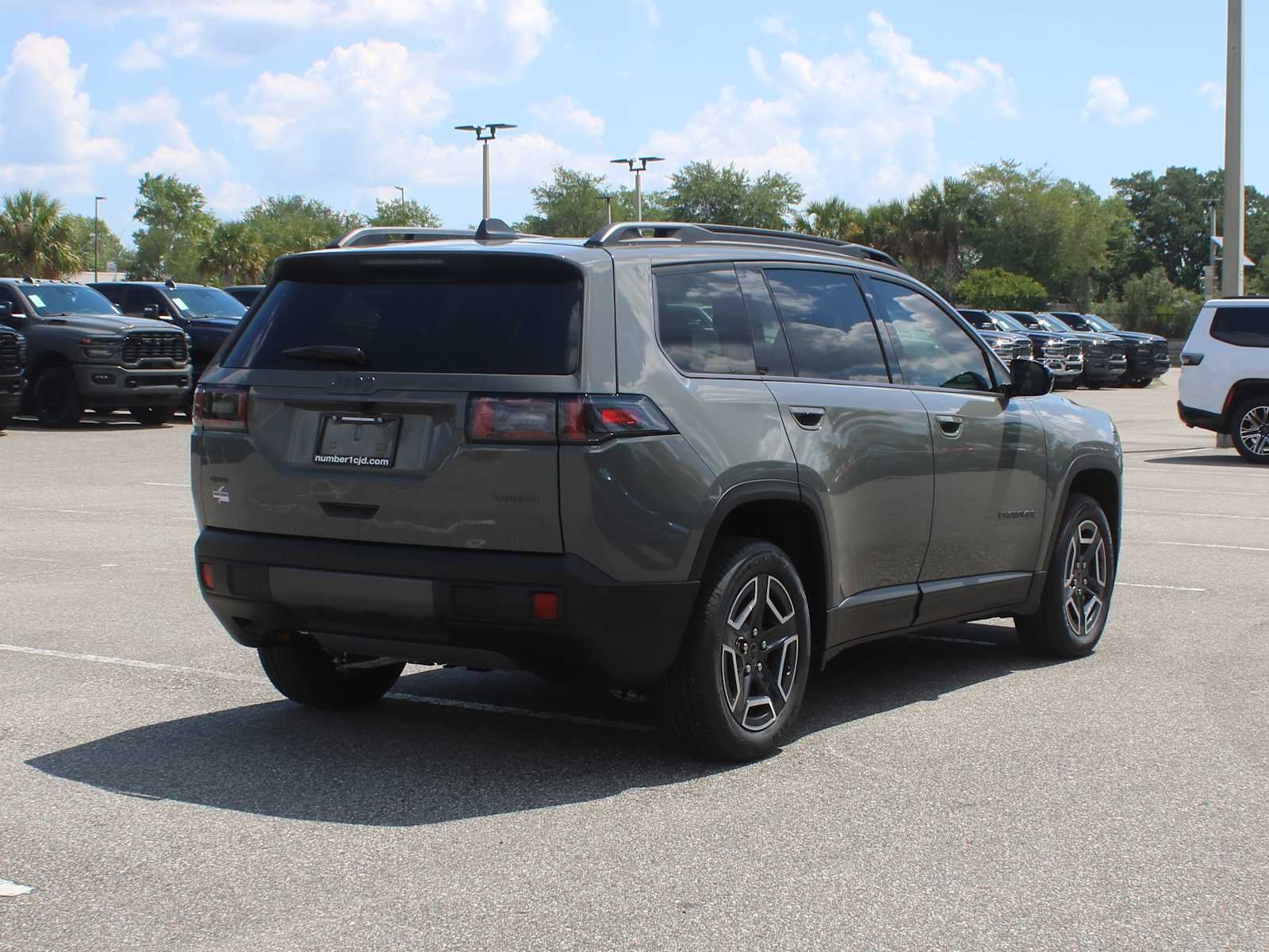 2026 Jeep Cherokee Laredo