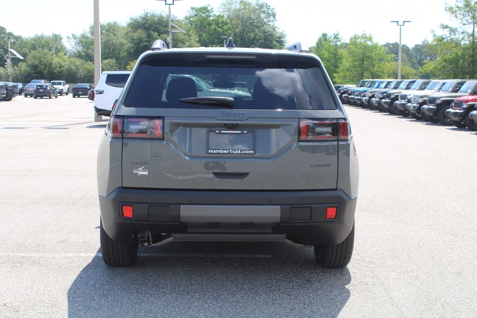 2026 Jeep Cherokee Laredo