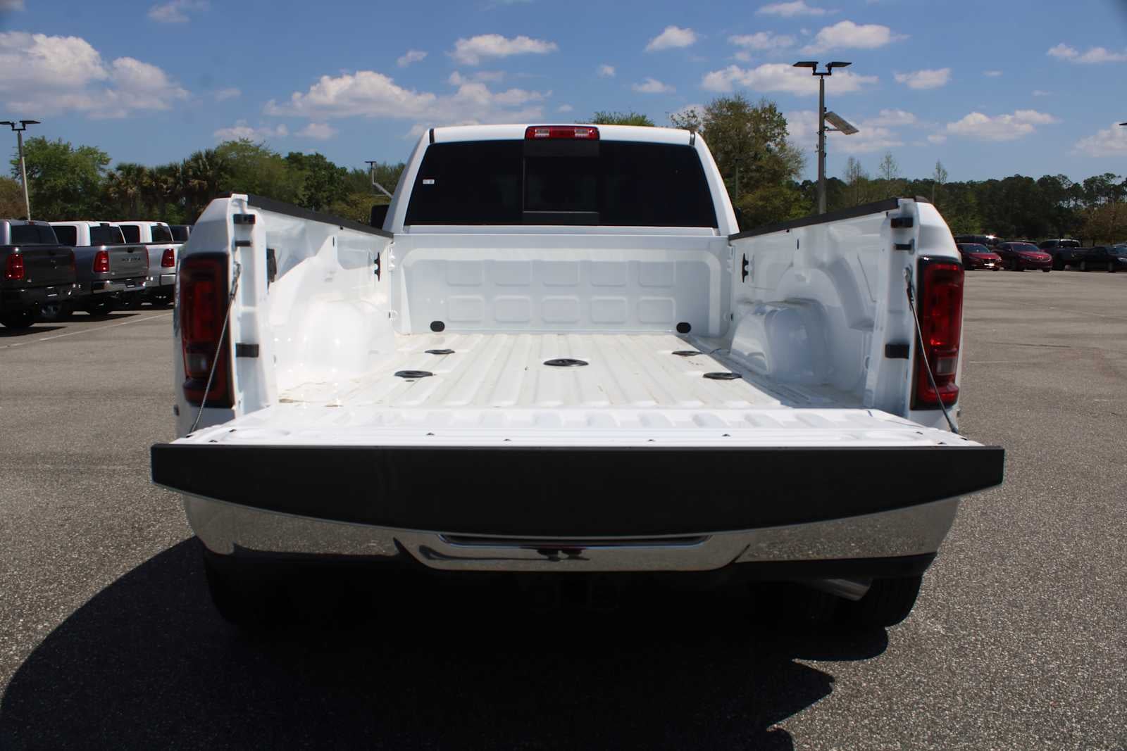 2026 RAM Ram 3500 RAM 3500 TRADESMAN CREW CAB 4X4 8' BOX