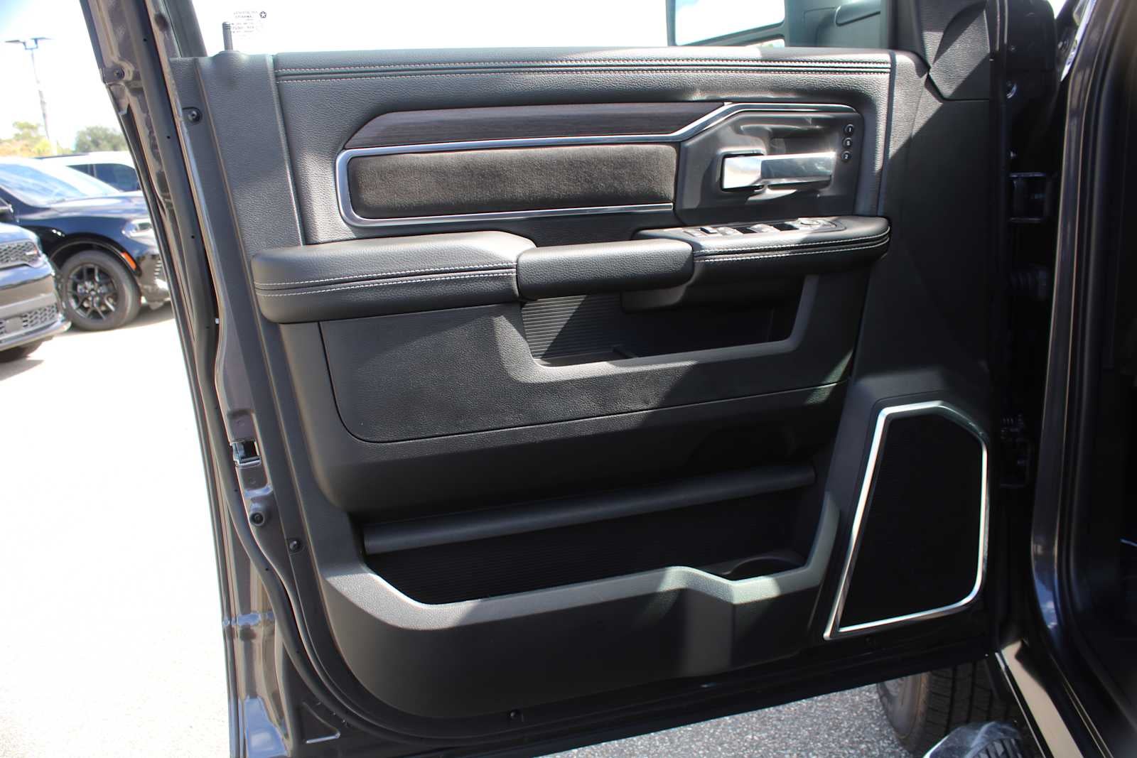 2026 RAM Ram 3500 RAM 3500 LARAMIE CREW CAB 4X4 8' BOX