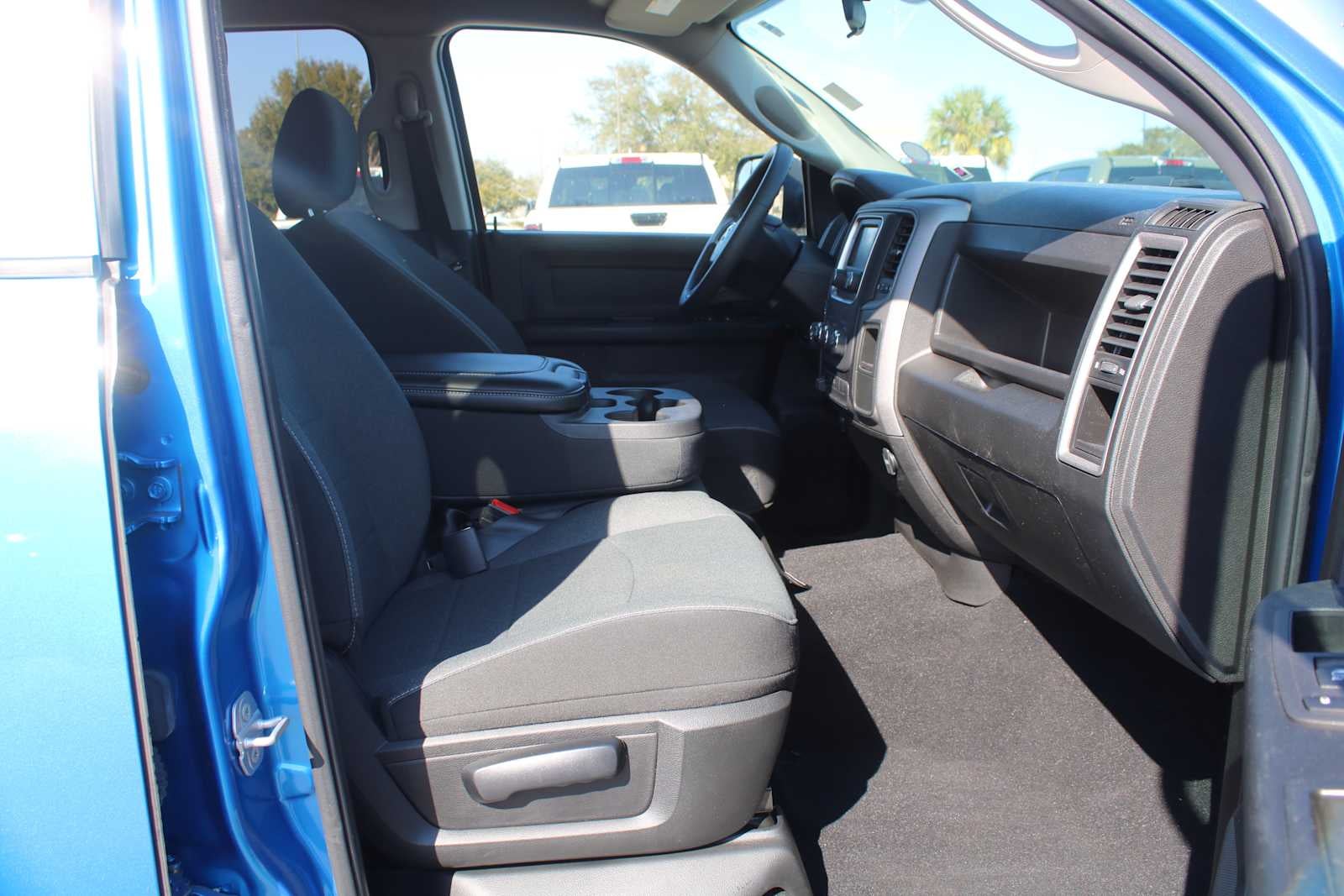 2021 RAM 1500 Classic Tradesman Crew Cab 4x2 5'7' Box