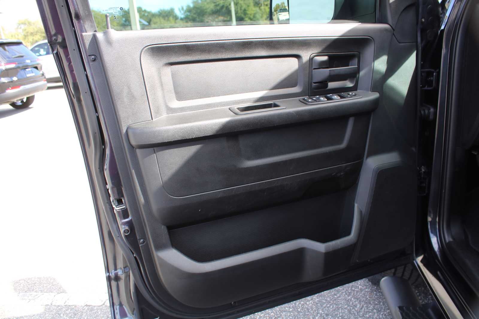 2021 RAM 1500 Classic Tradesman Crew Cab 4x4 5'7' Box