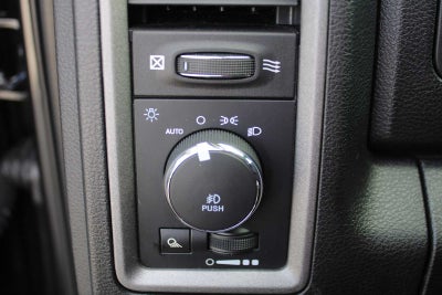 2021 RAM 1500 Classic Tradesman Crew Cab 4x4 5'7' Box