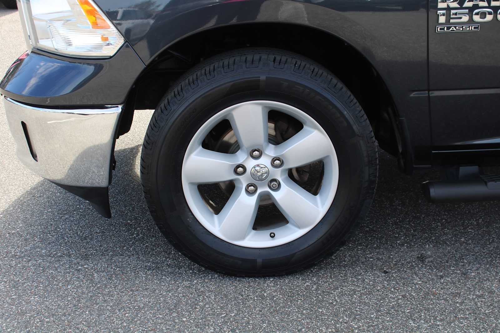 2021 RAM 1500 Classic Tradesman Crew Cab 4x4 5'7' Box