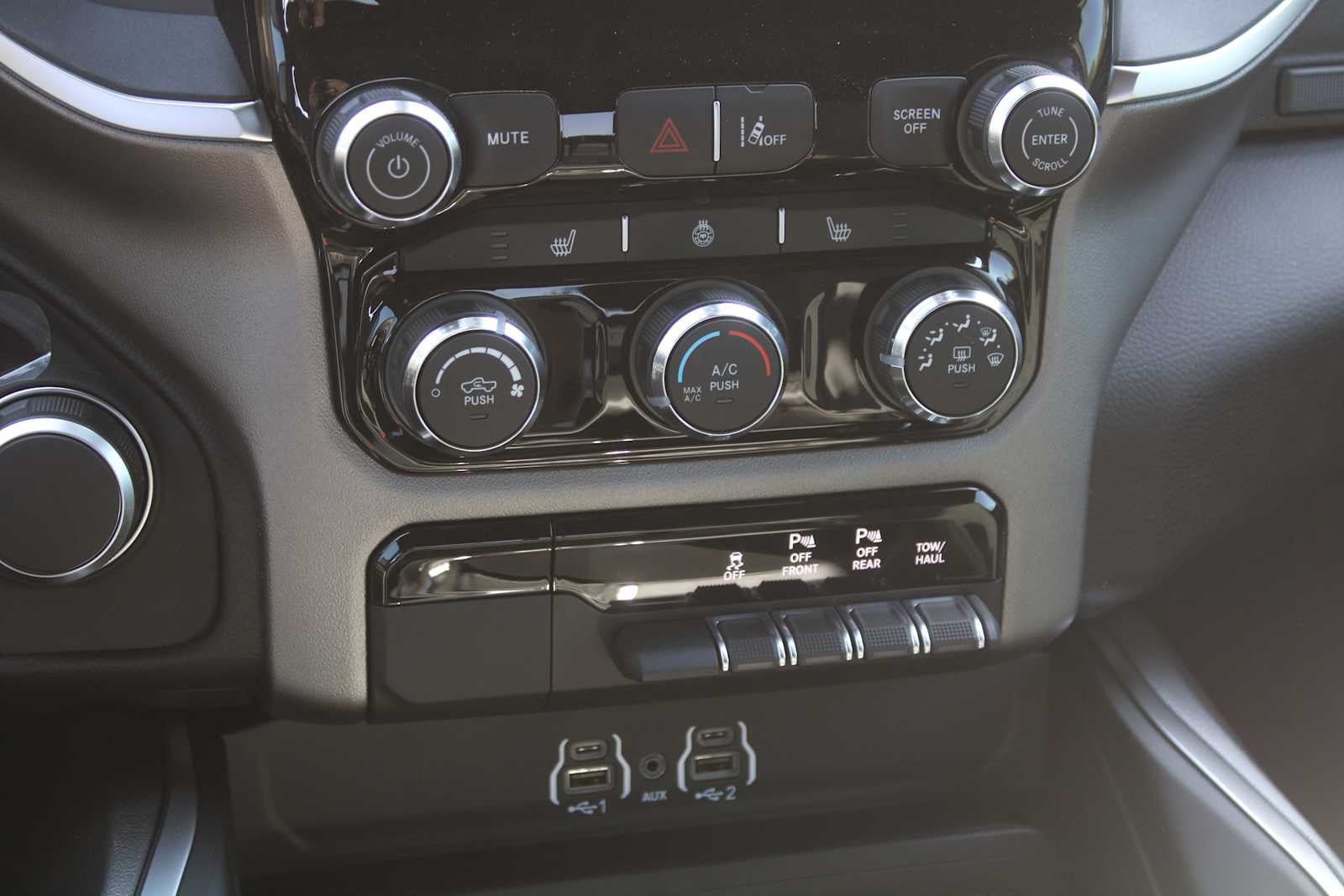 2026 RAM Ram 1500 RAM 1500 BIG HORN CREW CAB 4X2 5'7' BOX