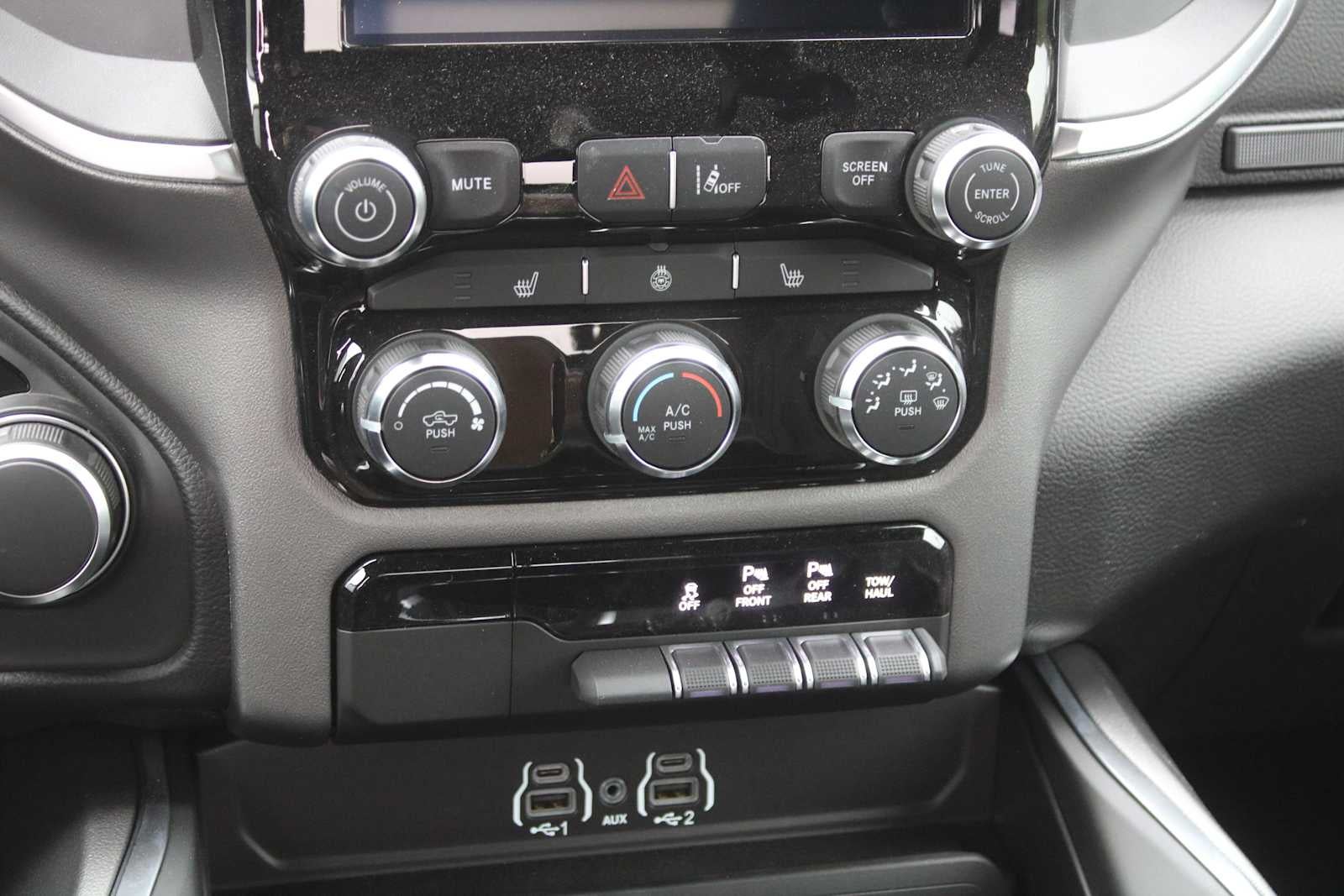 2026 RAM Ram 1500 RAM 1500 BIG HORN CREW CAB 4X2 5'7' BOX