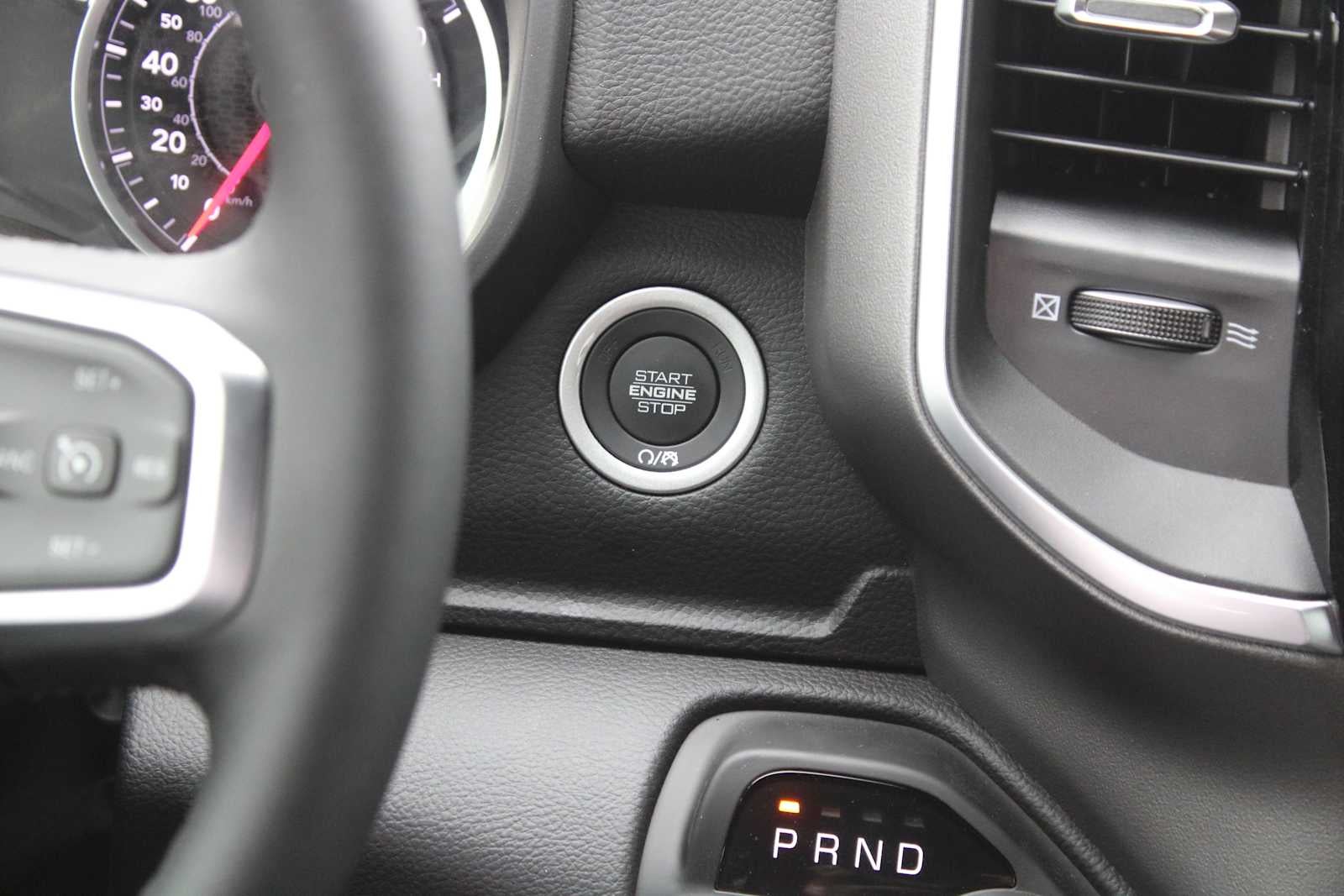 2026 RAM Ram 1500 RAM 1500 BIG HORN CREW CAB 4X2 5'7' BOX