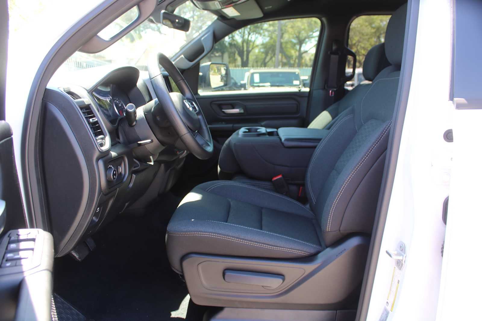 2026 RAM Ram 1500 RAM 1500 EXPRESS CREW CAB 4X4 5'7' BOX