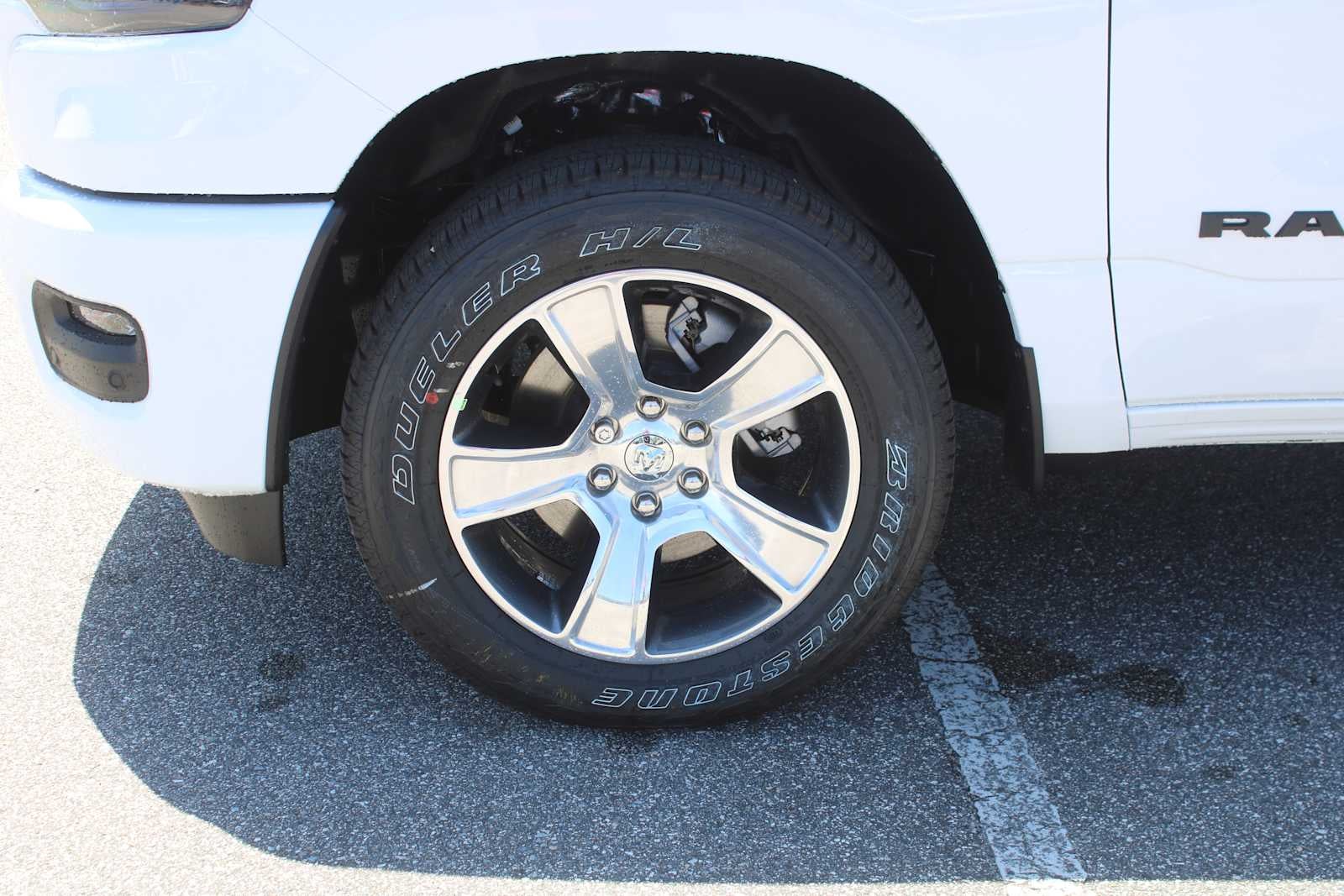 2026 RAM Ram 1500 RAM 1500 EXPRESS CREW CAB 4X4 5'7' BOX