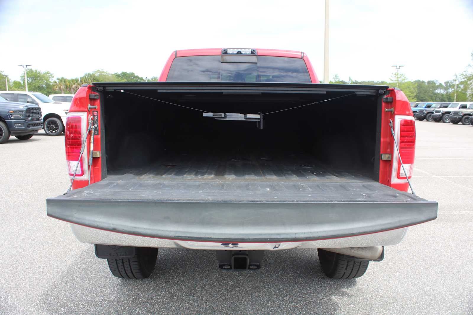 2017 RAM 2500 Laramie Crew Cab 4x4 6'4' Box