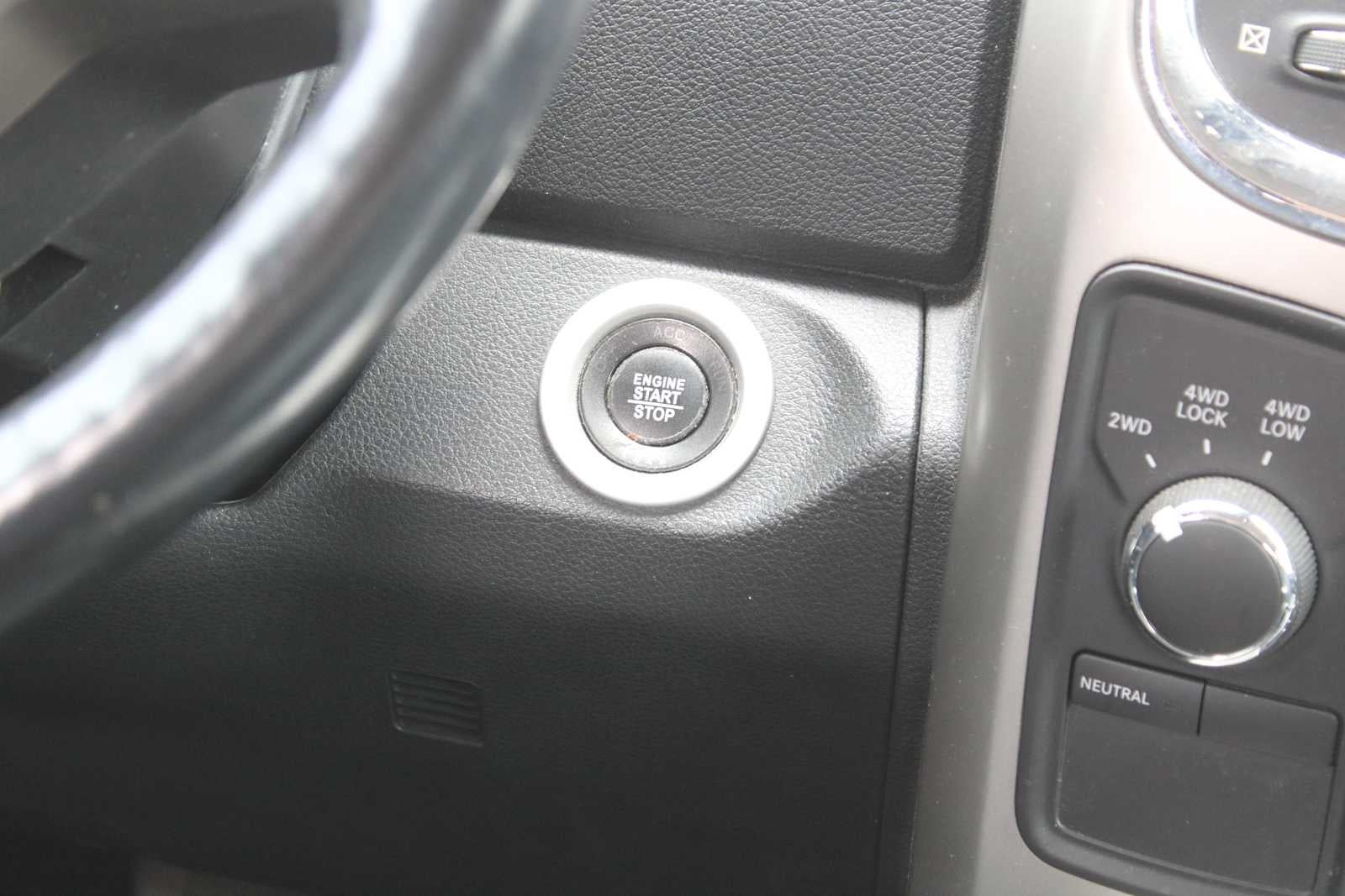 2017 RAM 2500 Laramie Crew Cab 4x4 6'4' Box