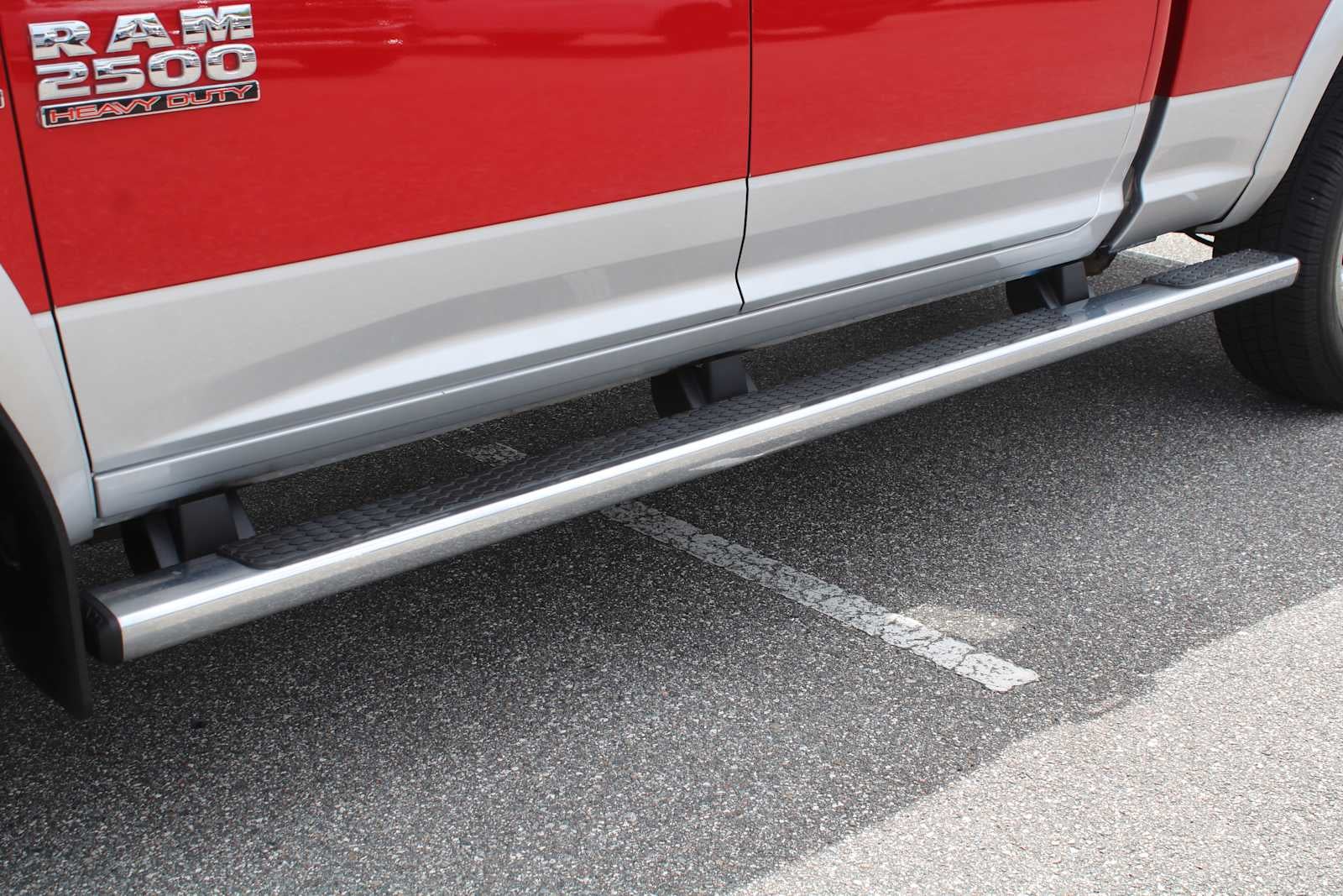 2017 RAM 2500 Laramie Crew Cab 4x4 6'4' Box