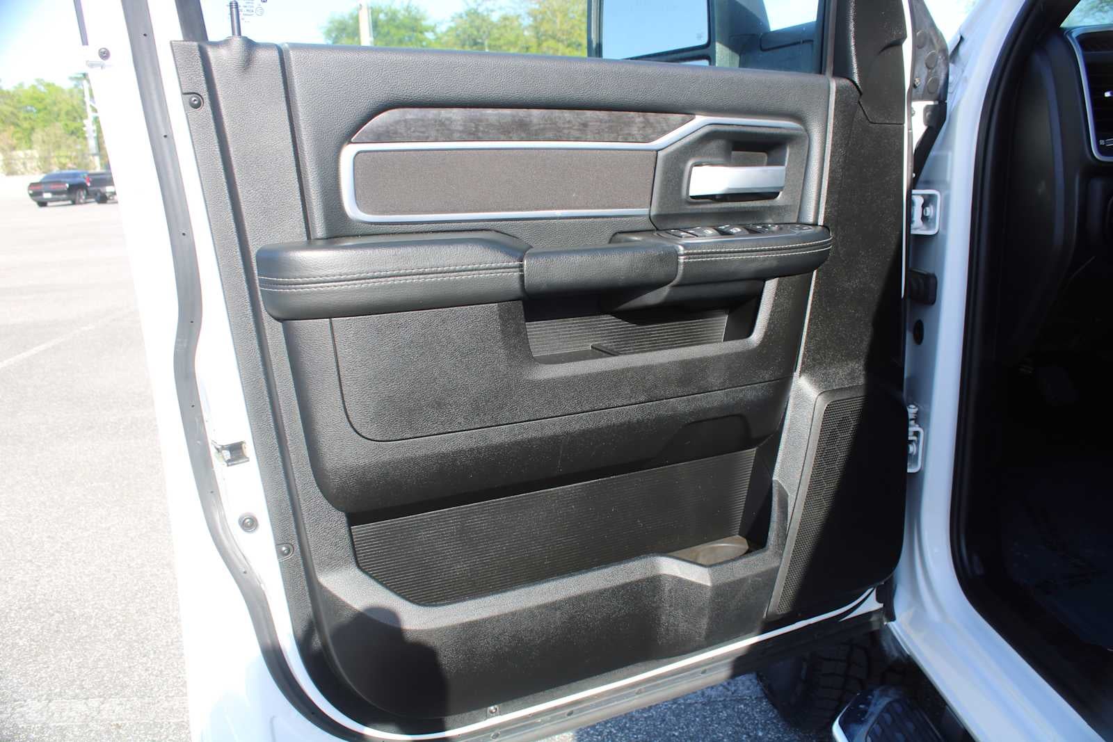 2024 RAM 2500 Big Horn Crew Cab 4x4 8' Box