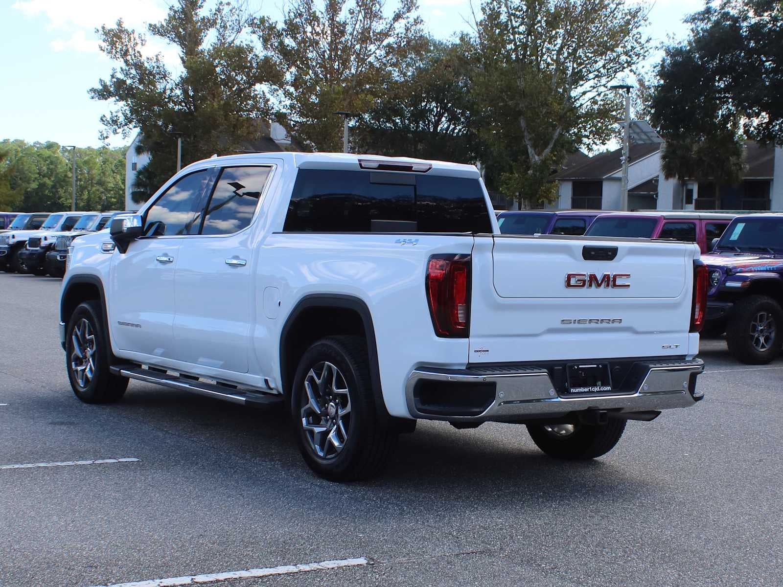 2024 GMC Sierra 1500 SLT