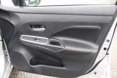 2024 Nissan Versa SR