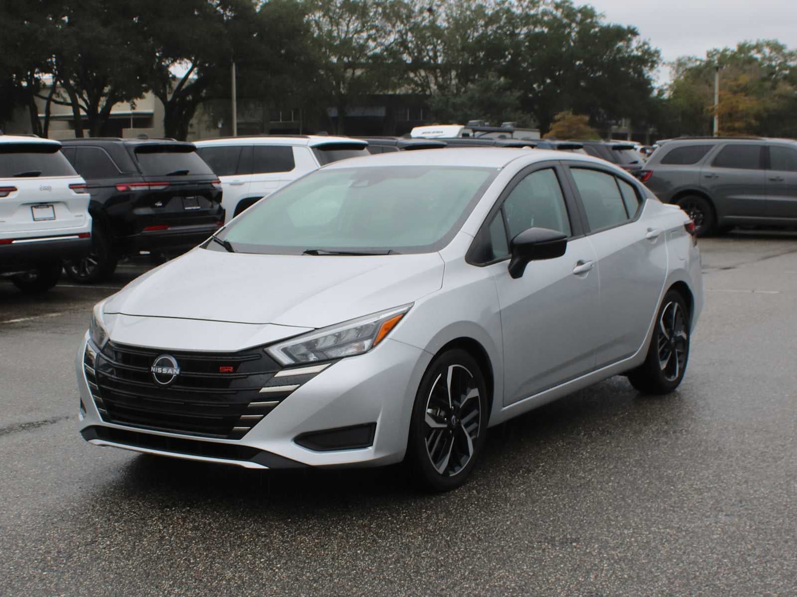 2024 Nissan Versa SR