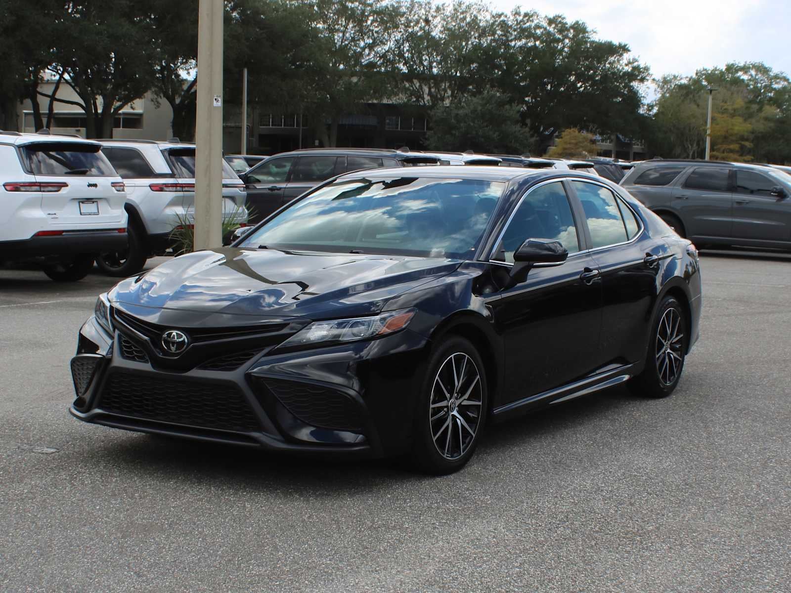 2024 Toyota Camry SE