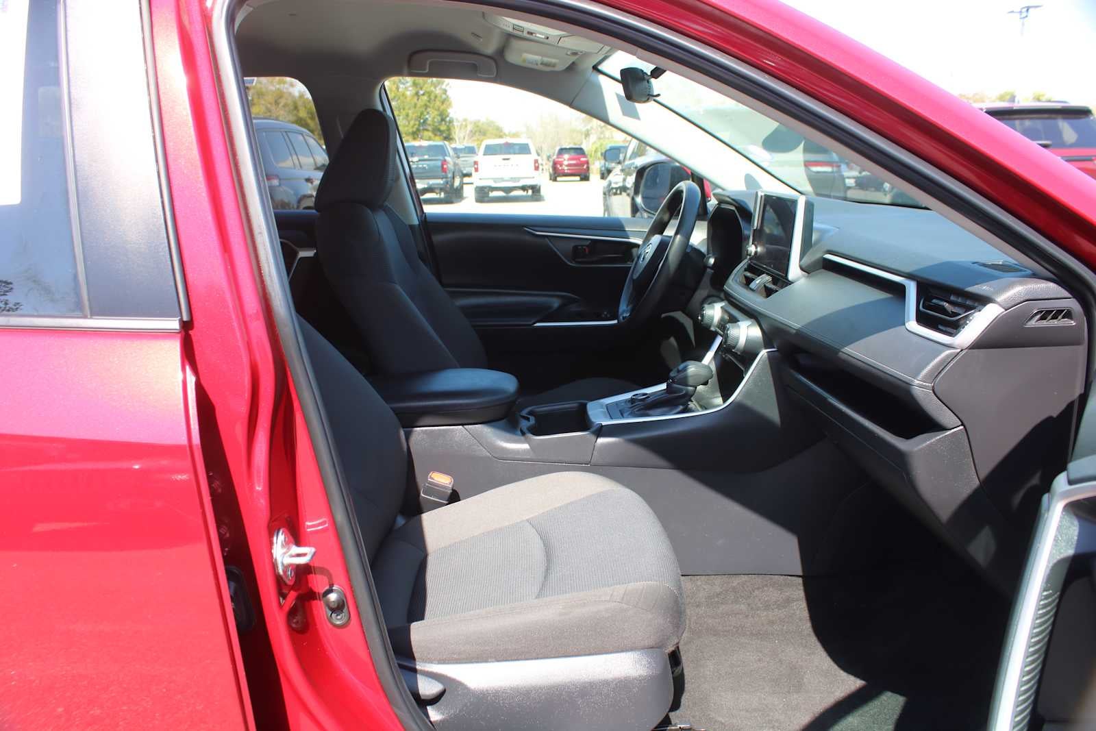 2023 Toyota RAV4 Hybrid LE