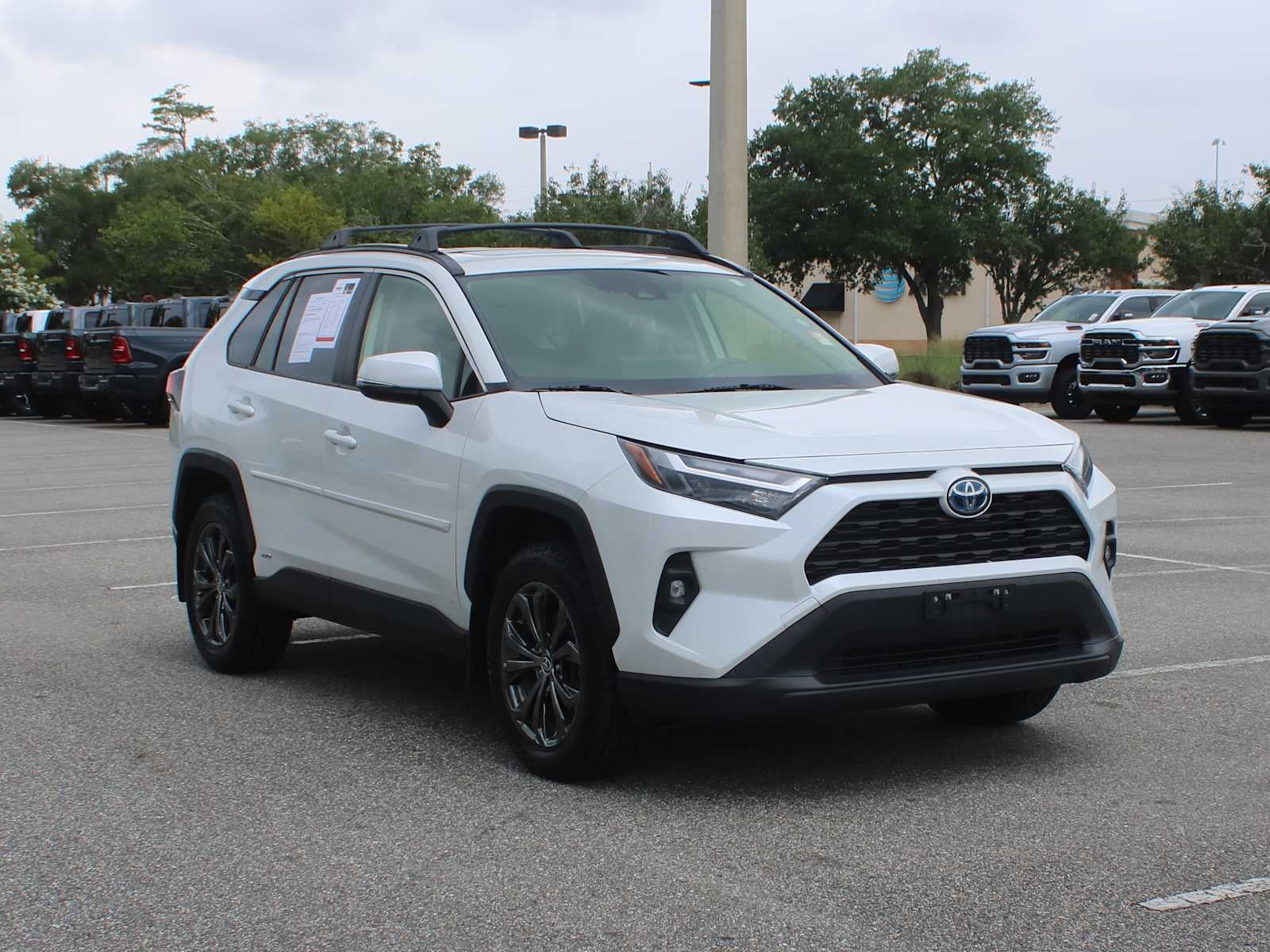 2023 Toyota RAV4 Hybrid XLE Premium AWD's photo