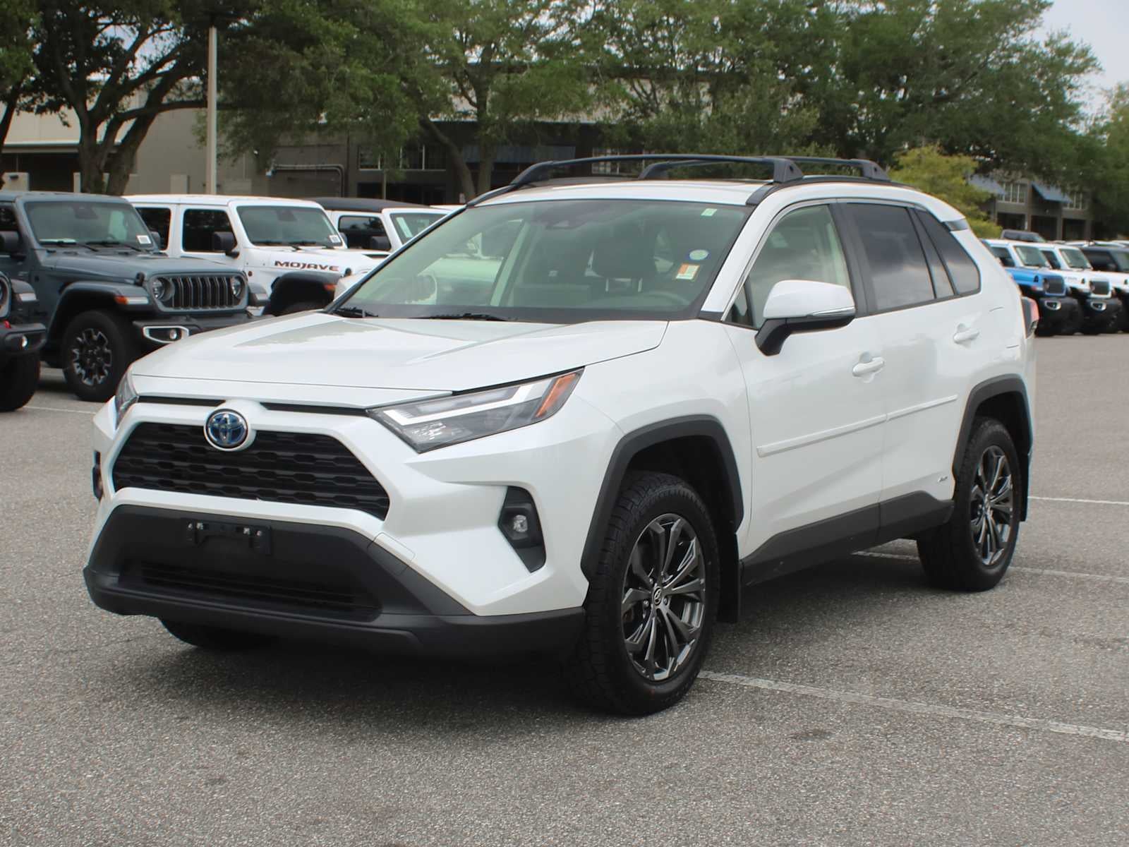 2023 Toyota RAV4 Hybrid XLE Premium