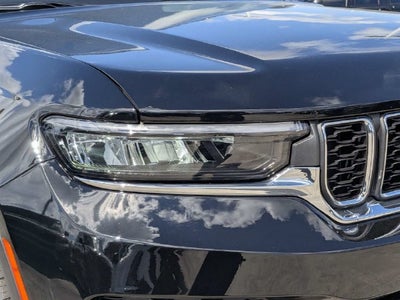 2027 Jeep Grand Cherokee Laredo