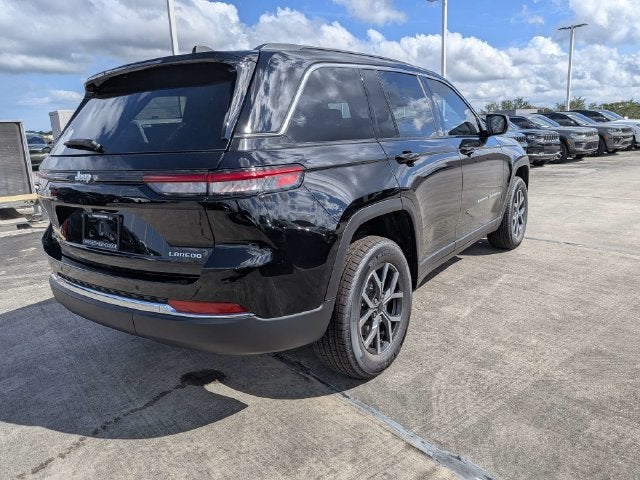 2027 Jeep Grand Cherokee Laredo