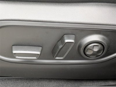 2025 Jeep Grand Cherokee Base