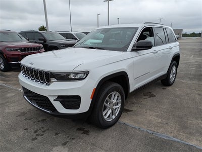 2025 Jeep Grand Cherokee Base