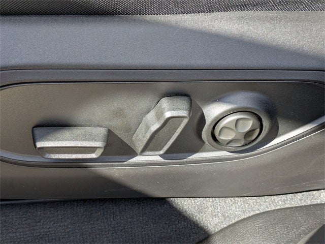 2025 Jeep Grand Cherokee Base