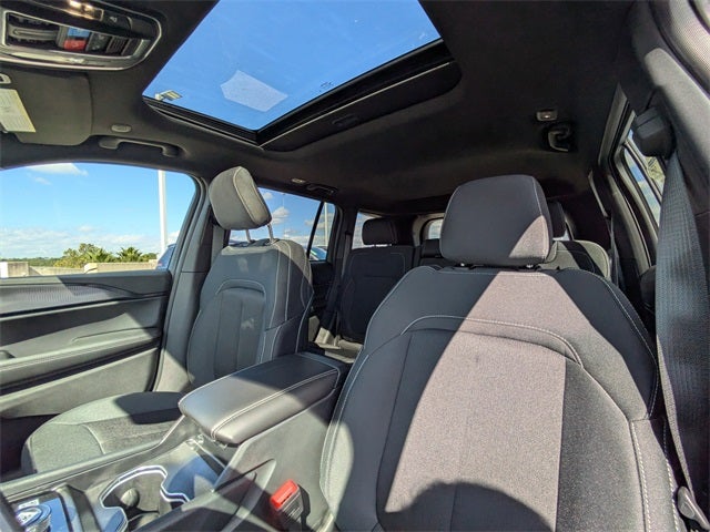 2025 Jeep Grand Cherokee Base