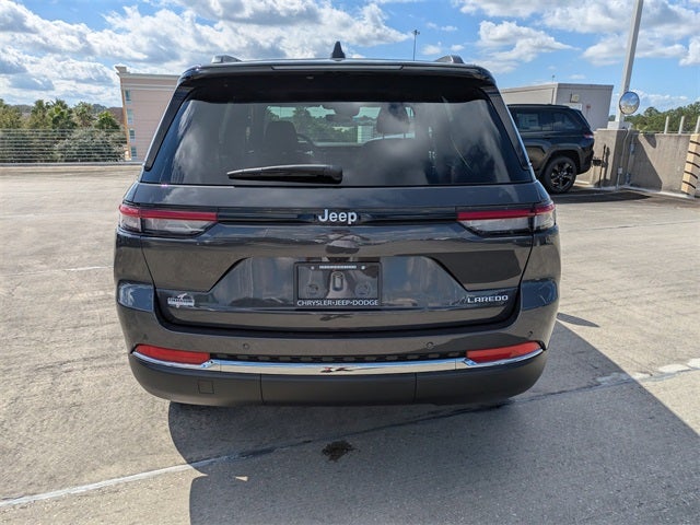 2025 Jeep Grand Cherokee Base