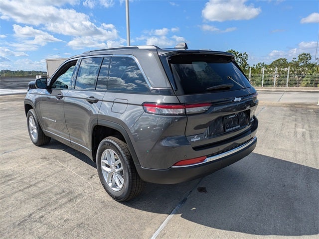 2025 Jeep Grand Cherokee Base