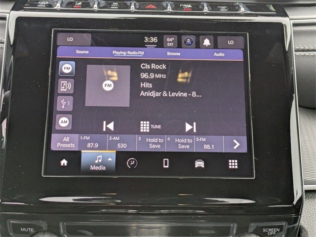 2025 Jeep Grand Cherokee Base