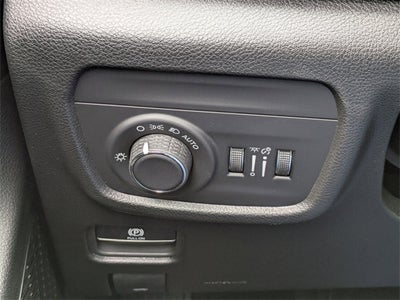 2025 Jeep Grand Cherokee Base