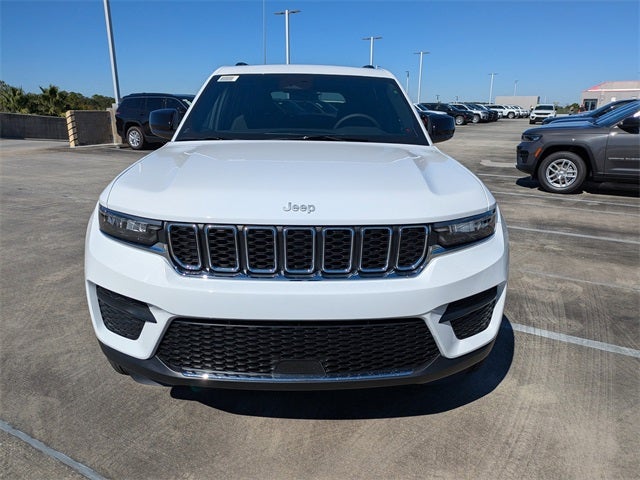 2025 Jeep Grand Cherokee Base