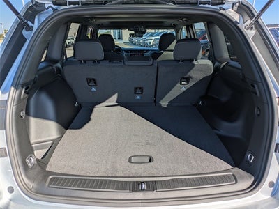 2025 Jeep Grand Cherokee Base